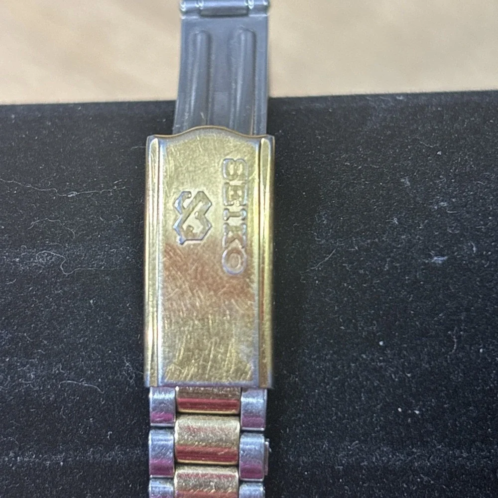 Seiko repair bezel being
